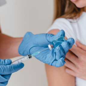 В Вороново начали вакцинировать девочек от инфекции, вызванной вирусом папилломы человека